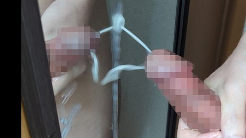 【大量射精】溜めた精液をドピュドピュ射精しまくる